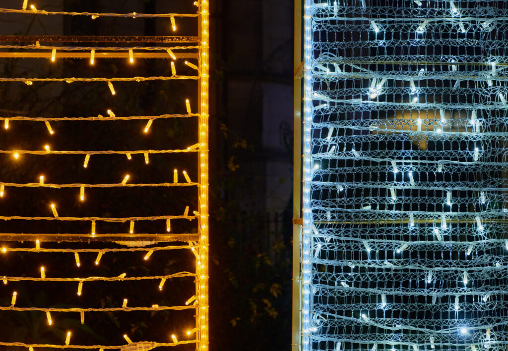 Zestawienie starej i nowej iluminacji świątecznej